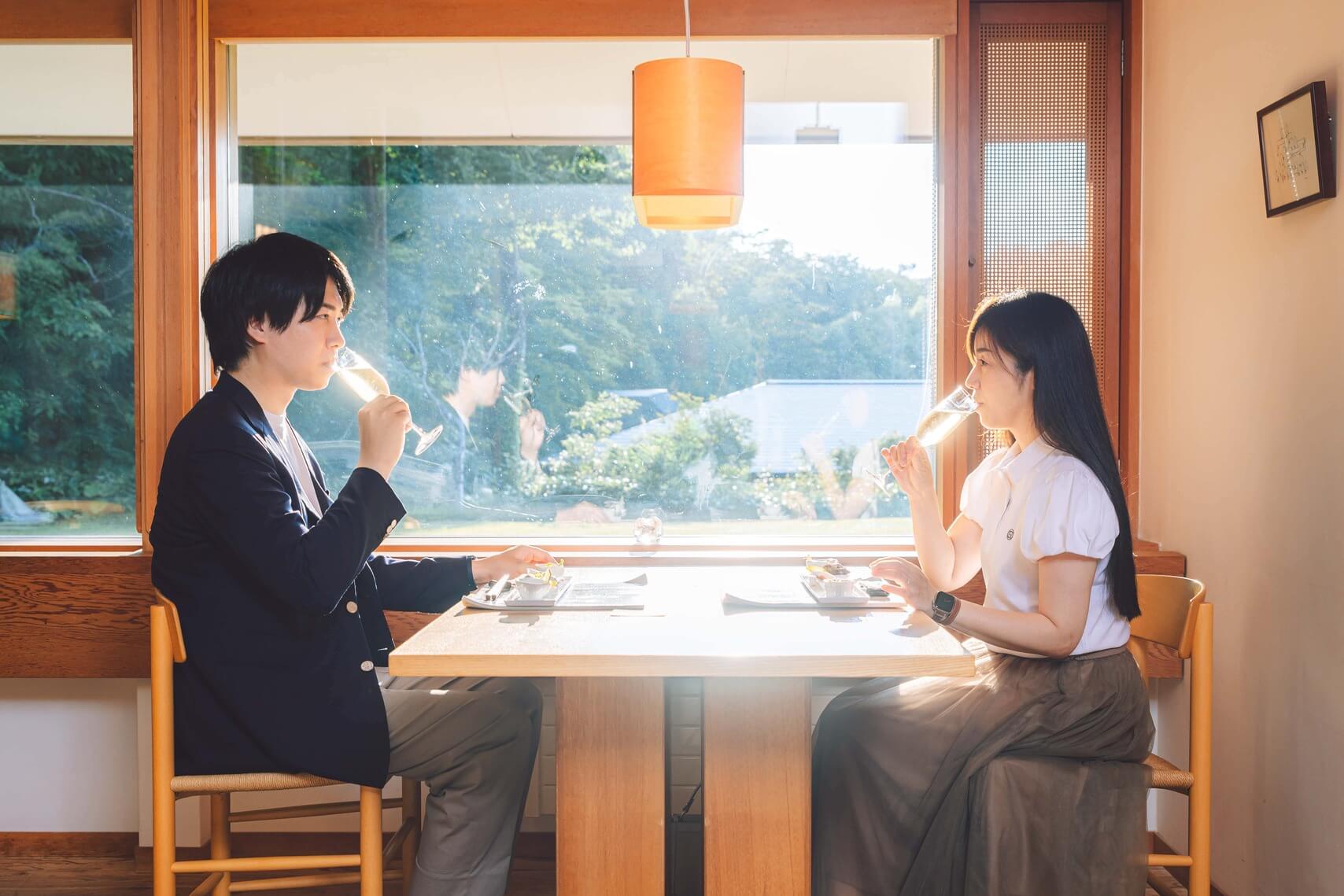 絵画のような美しい風景を眺めながら、 夫婦二人の特別な充足時間。
                  ～福島の旬の食の彩を五感で楽しむスペシャルなフルコース～
